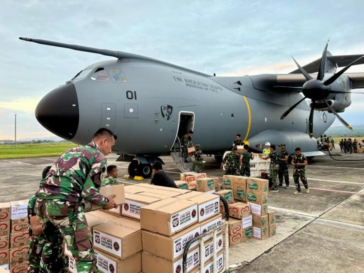 dok. Pesawat Airbus A-400 membawa berbagai kebutuhan logistik tiba di Bandara Sultan Iskandar Muda (SIM) Aceh Besar, Rabu (3/12/2024) | Sumber Foto: Puspen TNI