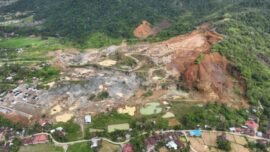 Foto udara salah satu area tambang yang beroperasi di wilayah Sumatra Barat (Foto: KLH/BPLH)