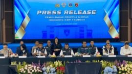 Konferensi pers pemulangan pekerja migran Indonesia dari Kamboja yang digelar di Lobby Bareskrim Polri, Jakarta Selatan, Jumat (26/12/2025). (Divhum Polri)