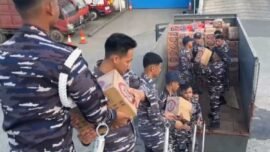 KRI Teluk Banten-516 saat sandar di Dermaga 004 Bandar Deli, Belawan, Medan, Sumatra Utara, Senin (29/12/2025). (Foto: dok. Dispen Koarmada II)