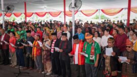 Deklarasi Surabaya Bersatu di halaman Balai Kota Surabaya, Rabu (31/12/2025). (Ist/Pemkot Surabaya)