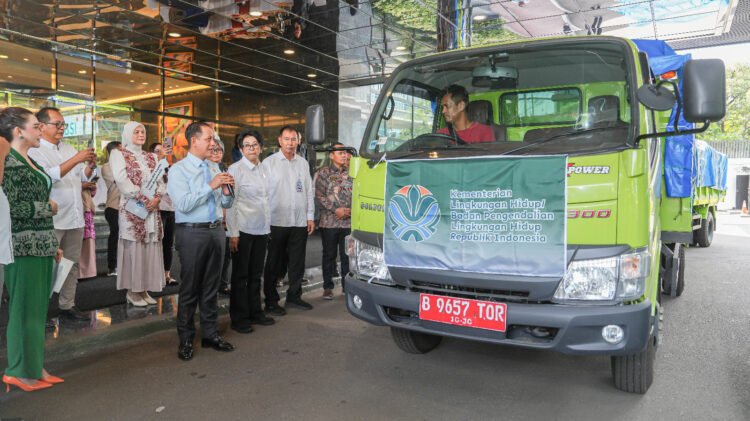 dok. Pengiriman bantuan teknis dan logistik untuk pemulihan pasca bencana Sumatra | Foto: Hum-KLH/BPLH