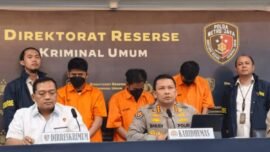 Konferensi pers ungkap kasus jaringan curanmor bersenjata api yang digelar di Mapolda Metro Jaya, Senin (12/1/2026) (Hum/PMJ)