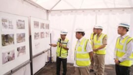 Peletakan batu pertama atau groundbreaking pembangunan pintu masuk Stasiun MRT Harmoni, Selasa (20/1/2026). (Foto: Kominfotik DKI)