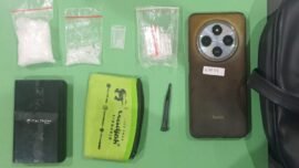 Sejumlah barang bukti yang berhasil diamankan polisi dari tersangka (Foto: dok. Satreskoba Polrestabes Surabaya)