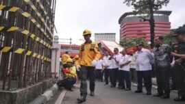 Proses pembongkaran tiang monorel di Jalan HR Rasuna Said, Jakarta Selatan, Rabu (14/1/2026). (Foto: Kominfotik DKI)