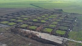 Proses pembangunan Kawasan Tambak Udang di Waingapu, Kabupaten Sumba Timur, Nusa Tenggara Timur. (Foto: Hum/KKP)