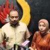 Dari kiri: Ketua Umum KONI Jawa Timur, Muhammad Nabil bersama Direktur Pusat Koperasi Usaha Daerah (Puskud) Jatim, Aida Fitri (Foto: Ist/Dimas AP)