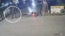 Tangkapan layar video dugaan penganiayaan yang menimpa aktivis KontraS, Andrie Yunus pada 12 Maret 2026, di Jalan Salema I, Jakarta Pusat (Foto: Istimewa/Net)