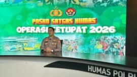 Juru Bicara Operasi Ketupat 2026, Jansen Avitus Panjaitan, menyampaikan perkembangan situasi kamtibmas dan lalu lintas pada hari ke-12 pelaksanaan operasi, Selasa (24/3/2026). (Foto: Divhum Polri)