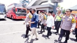 dok. Kapolda Jawa Timur Irjen Pol Nanang Avianto saat memantau arus mudik di penyeberangan lintas Ketapang, Banyuwangi-Gilimanuk, Bali, Rabu (18/3/2026) (Foto: Pemkab Banyuwangi)