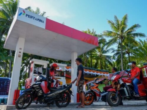 Ilustrasi: Pengisian BBM di SPBU Kompak di Kabupaten Kepulauan Talaud, Provinsi Sulawesi Utara. (Foto: dok. ESDM)