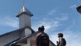 dok. Satgas Damai Cartenz 2026 melaksanakan patroli sekaligus pengamanan rumah ibadah di sekitar Kampung Gigobak, Distrik Sinak, Kabupaten Puncak, Papua Tengah, Minggu (29/3/2026) (Foto: Divhum/Polri)
