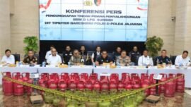 Ungkap kasus penyalahgunaan BBM dan LPG Subsidi yang digelar dalam konferensi pers di Mabes Polri, Jakarta Selatan, Selasa (21/4/2026). (Foto: Hum/Polri)