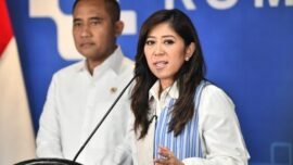 Menteri Komdigi Meutya Hafid dalam konferensi pers bersama Kepala BNPT Komjen Pol (Purn) Eddy Hartono, di Kantor Kementerian Komdigi, Jakarta Pusat, Kamis (30/4/2026). (Foto: Komdigi)