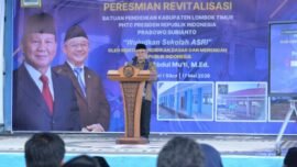 Mendikdasmen Abdul Mu’ti, meresmikan hasil revitalisasi satuan pendidikan di SMK Negeri 1 Sikur, Kabupaten Lombok Timur, Nusa Tenggara Barat, Minggu (17/5/2026). (Sumber Foto: Hum/Dikdasmen)