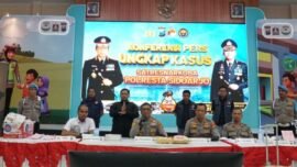 Konferensi pers ungkap kasus peredaran Narkotika jaringan internasional di Mapolresta Sidoarjo, Rabu (3/6/2026). (Foto: Hum/Res)