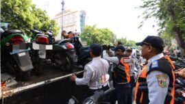 Operasi gabungan penertiban parkir dan juru parkir liar di Jakarta, Senin (8/6/2026). (Sumber Foto: Kominfotik DKI)
