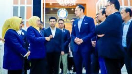 Rapat Koordinasi Dewan Pakar PP IKA UNAIR digelar di Ruang Amerta Lantai 4 Kantor Manajemen Kampus C Universitas Airlangga Surabaya, Selasa (23/6/2026) malam. (Foto: Ro-Adm Jatim)