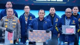Konferensi pers ungkap kasus jaringan perjudian online internasional yang digelar di Gedung Bareskrim Polri, Jakarta, Jumat (26/6/2026). (Foto: Hum/Polri)