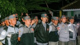 Personel Satuan Pelindungan Masyarakat (Satlinmas) Kota Bandung. (Foto: dok/Pemkot Bandung)