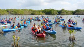 Puncak peringatan Hari Mangrove Sedunia 2026 di Pelabuhan Ekowisata Mangrove Batu Lumbang, Kota Denpasar, Minggu (26/7/2026). (Foto: dok/ KLH/BPLH)