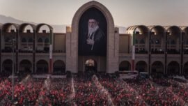 Lautan rakyat Iran memenuhi Grand Mosalla Teheran.