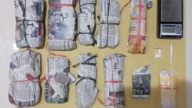 Sejumlah barang bukti yang diduga narkotika berhasil diamankan polisi (Foto: dok/Polrestabes Surabaya)