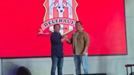 Dari kiri: CEO Deltras FC Amir Burhanudin bersama Presiden Deltras FC Deddy A. Wibowo.