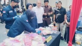 Kegiatan pemusnahan barang bukti narkotika di Kota Surabaya. (Foto: dok/Satresnarkoba Polrestabes Surabaya)