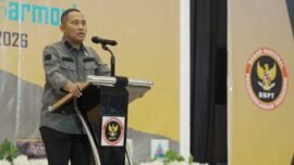 Kepala BNPT RI, Eddy Hartono, saat memberikan pembekalan kepada pelajar dalam kegiatan Kemah Bela Negara di Kabupaten Garut, Jawa Barat. (Foto: dok/BNPT via Infopublik)