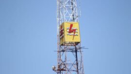 Ilustrasi: Menara telekomunikasi atau Base Transceiver Station (BTS). (Foto: dok. Dna/Bicara Indonesia)