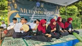 Peringatan Maulid Nabi Muhammad SAW 1448 Hijriah di SMAN 20 Surabaya, Jawa Timur, Kamis (27/8/2026). (Foto: Ariandi K/Bicara Indonesia)