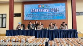 Konferensi pers ungkap kasus narkotika jenis ganja di Jakarta, Jumat (7/8/2026). (Foto: Hum/Res Jakpus)