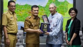 Gubernur Jawa Tengah Ahmad Luthfi, saat menerima kunjungan perwakilan E3i ASEAN, Medhat Omran, di kantornya, Senin (3/8/2026). (Sumber Foto: Hum Prov Jateng)