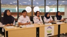 Konferensi pers terkait gempa bumi tektonik berkekuatan magnitudo 7,7 yang mengguncang wilayah Flores, Nusa Tenggara Timur (NTT), di Gedung MHEWS BMKG, Jakarta, Sabtu (15/8/2026). (Sumber Foto: Hum BMKG)