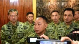 Panglima TNI Jenderal TNI Agus Subiyanto, saat memberikan keterangan kepada awak media di Gedung Nusantara III, Kompleks Parlemen, Senayan, Jakarta, Senin (10/8/2026). (Foto: Puspen TNI)
