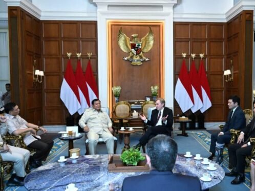 Presiden Prabowo Subianto menerima Wakil Menteri Perang Amerika Serikat untuk Urusan Kebijakan, Elbridge Colby beserta delegasi di Istana Merdeka, Jakarta, Rabu (12/8/2026). (Sumber Foto: BPMI Setpres)