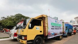 Pemberangkatan bantuan kemanusiaan korban gempa Nusa Tenggara Timur (NTT) dari Balai Kota DKI Jakarta, Kamis (20/8/2026). (Foto: Kominfotik DKI)