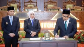 Persetujuan P-APBD Jawa Timur 2026 dilakukan dalam Rapat Paripurna di Gedung DPRD Jatim, Kamis (3/9/2026). (Foto: Ro-Adm Jatim)