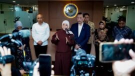 Menteri Komunikasi dan Digital, Meutya Hafid usai Rapat Koordinasi Persiapan Rollout Nasional Pelaksanaan Perluasan Piloting Digitalisasi di Kantor Dewan Ekonomi Nasional, Jakarta Pusat, Kamis (10/9/2026). (Foto: Komdigi)