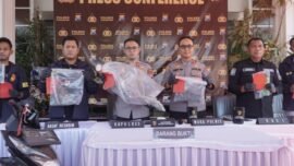 Konferensi pers ungkap kasus pencurian dengan kekerasan yang digelar di Mapolres Pasuruan pada Sabtu (3/10/2026). (Sumber Foto: Hms/Tribata)
