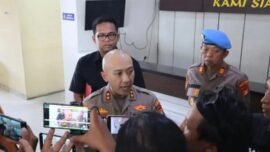 Kapolres Pelabuhan Tanjung Priok AKBP Alrasyidin Fajri saat menyampaikan keterangan pers kepada awak media di Jakarta, Senin (5/10/2026). (Foto: Hum-Res)