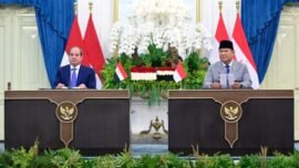 Presiden RI Prabowo Subianto dan Presiden Republik Arab Mesir Abdel Fattah El-Sisi menyampaikan keterangan pers bersama di Istana Merdeka, Jakarta, Minggu (11/10/2026). (Sumber Foto: BPMI Setpres)