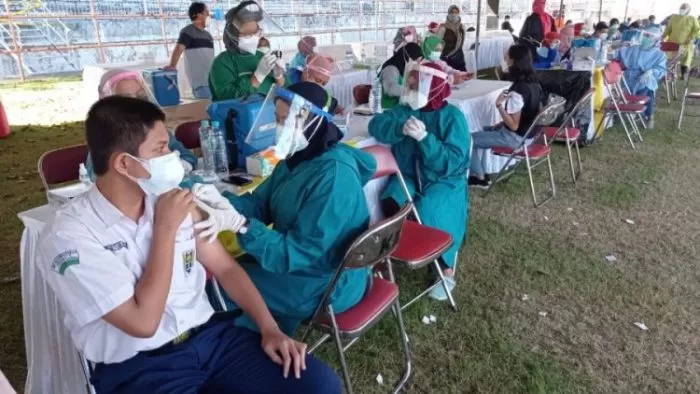 Vaksinasi massal khusus bagi anak usia 12 tahun ke atas di G10N | dok/photo: Humas Pemkot Surabaya