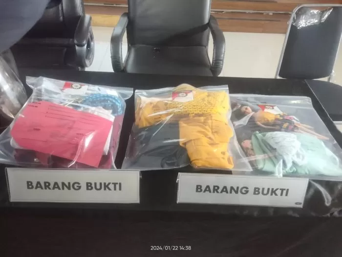 Sejumlah barang bukti yang diamankan oleh Satreskrim Polrestabes Surabaya | dok/foto: JK